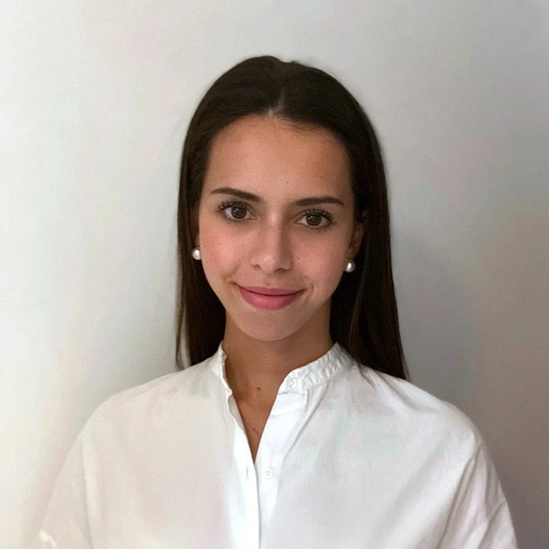 Mahira Chargé RH chez Sensy
