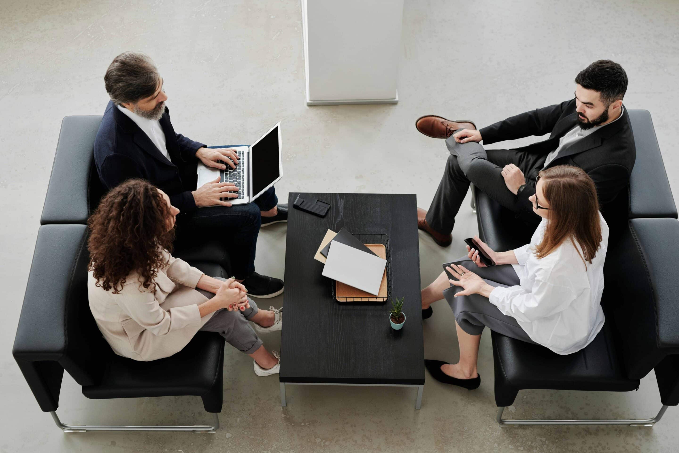 Réunion entre 4 managers